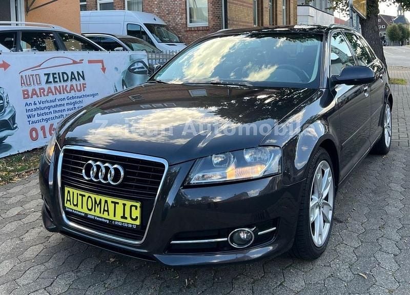 Grau Gebraucht 2011 Audi A3 Sportback Ambition Limousine | 5.999 € (Guter Preis) - Bild 1/4