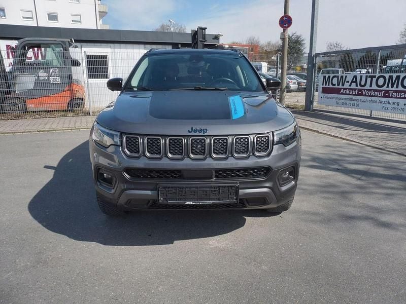 Gebraucht Jeep Compass Trailhawk 179 PS (131 kW) 2022 Grau SUV