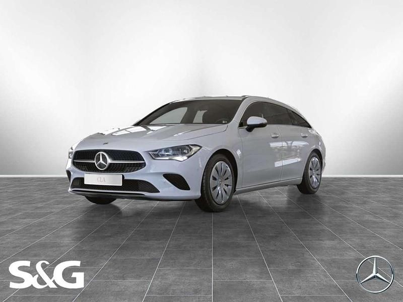 Gebraucht Mercedes CLA180 116 PS (85 kW) 2023 Unilack polarweiß Limousine