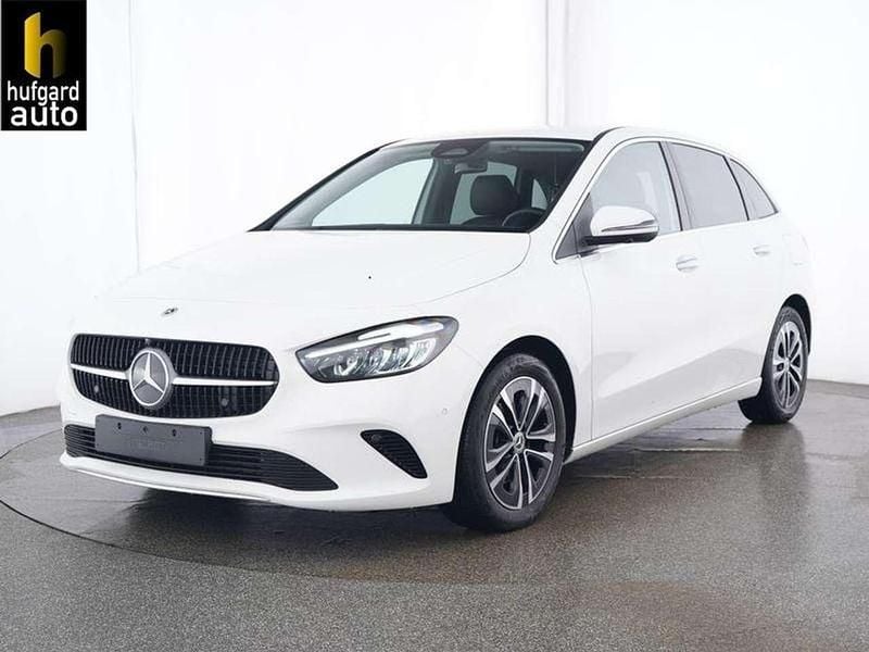 149 polarweiss Gebraucht 2024 Mercedes B200 Advanced Plus Van / Kleinbus | 30.700 € (Superpreis) - Bild 1/4