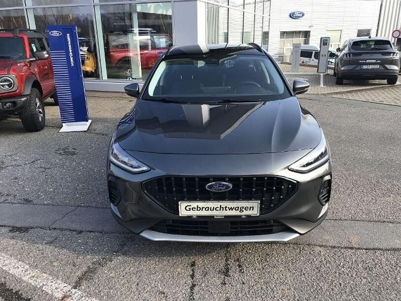 Gebraucht Ford Focus Active X 125 PS (91 kW) 2022 Grau Limousine