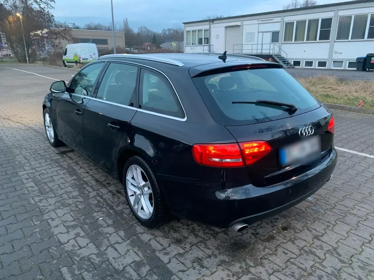 Gebraucht Audi A4 190 PS (139 kW) 2009 Schwarz Kombi