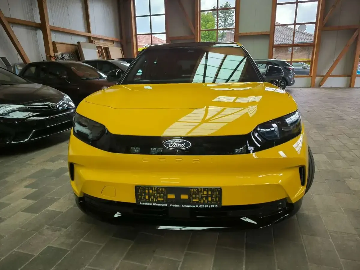 Gebraucht Ford Capri Premium 250 kW (340 PS) 2025 Vivid yellow SUV