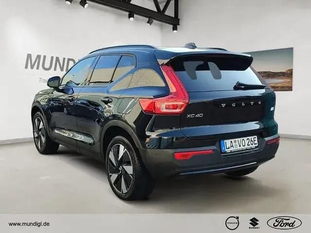 Gebraucht Volvo XC40 Plus 185 kW (252 PS) 2024 Onyx black / metallic SUV