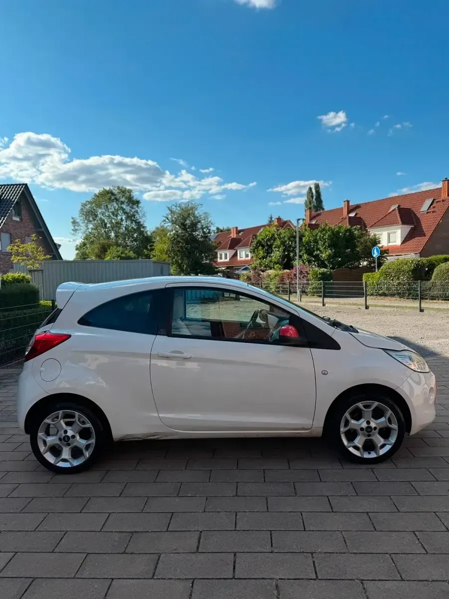 Gebraucht Ford Ka 69 PS (50 kW) 2010 Weiß Kleinwagen