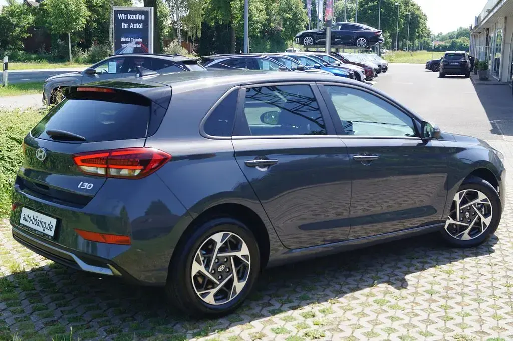 Nowe Hyundai i30 150 KM (110 kW) 2026 Szary Sedan/Limuzyna