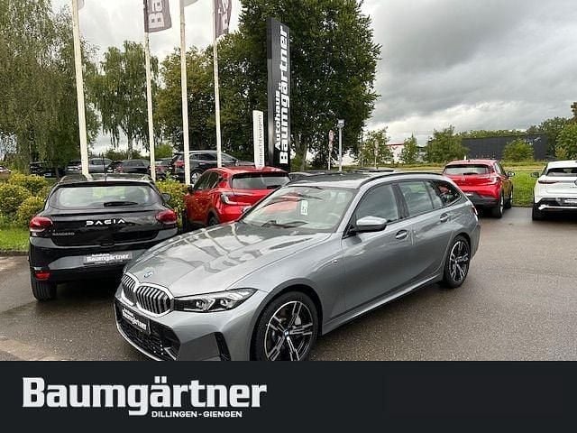 Grau Gebraucht 2024 BMW 330 M Sport Kombi | 39.880 € (Superpreis) - Bild 1/4