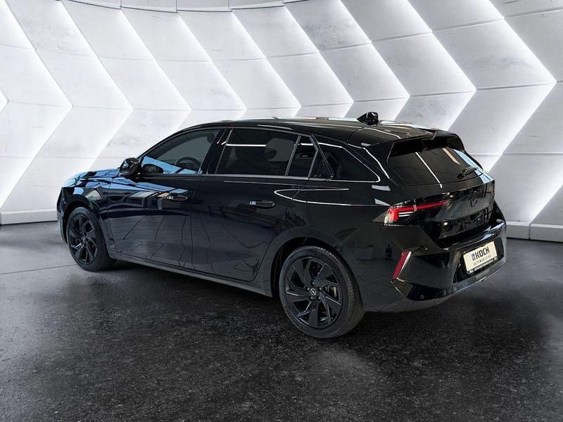 Gebraucht Opel Astra 131 PS (96 kW) 2023 Schwarz Limousine