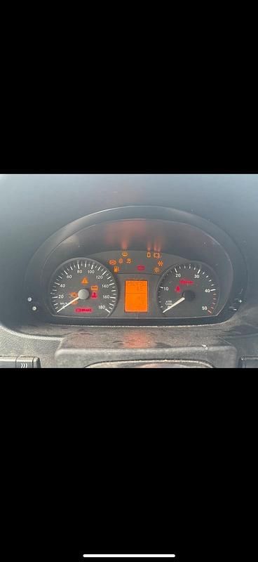 Rot Gebraucht 2010 Mercedes Sprinter Van | 6.000 € (Superpreis) - Bild 1/4