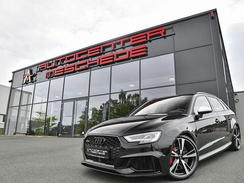 Mythosschwarz metallic Gebraucht 2019 Audi RS3 Sport Limousine | 48.890 € - Bild 1/3