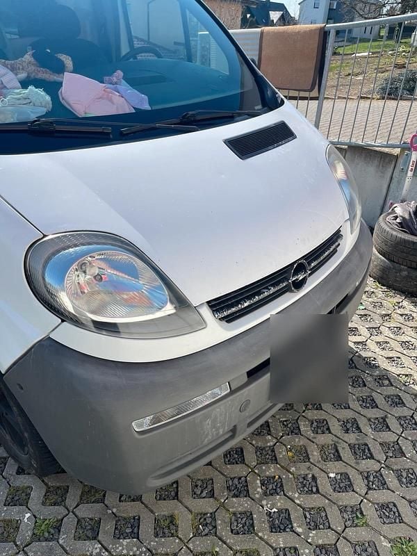 Gebraucht Opel Vivaro 100 PS (73 kW) 2006 Weiß Van / Kleinbus