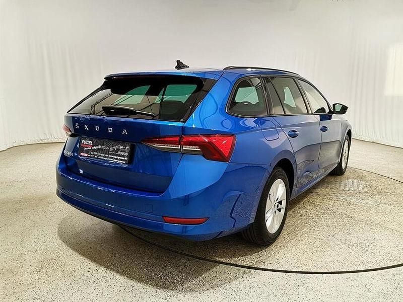 Gebraucht Skoda Octavia Ambition 150 PS (110 kW) 2022 Raceblau metallic Kombi