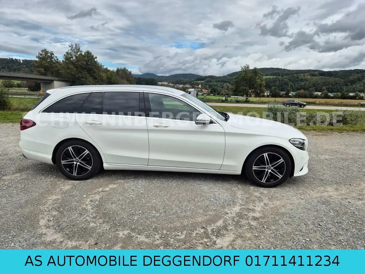 Gebraucht Mercedes C300 258 PS (189 kW) 2020 Weiß Kombi