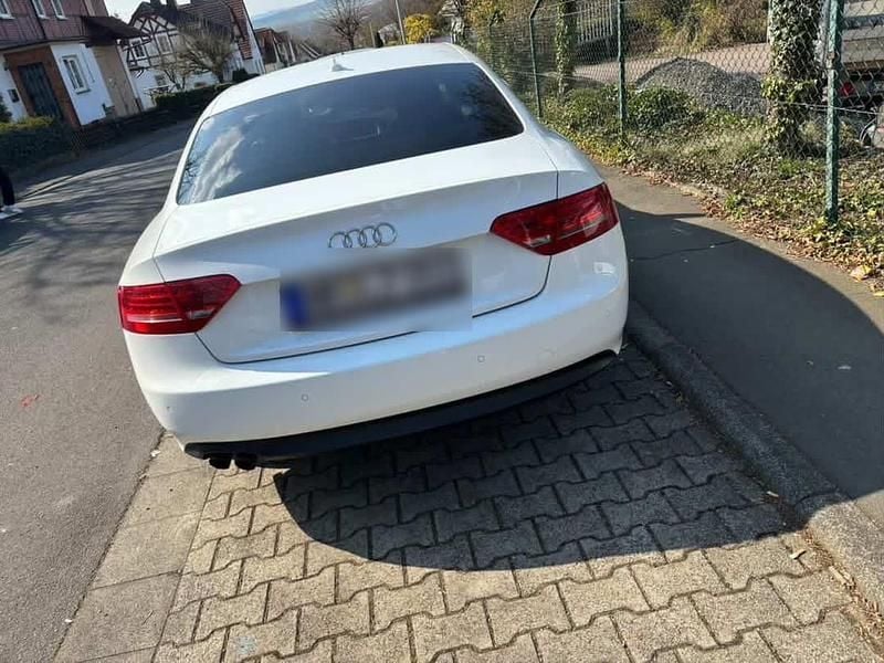 Gebraucht Audi A5 Design 177 PS (130 kW) 2011 Weiß Coupé