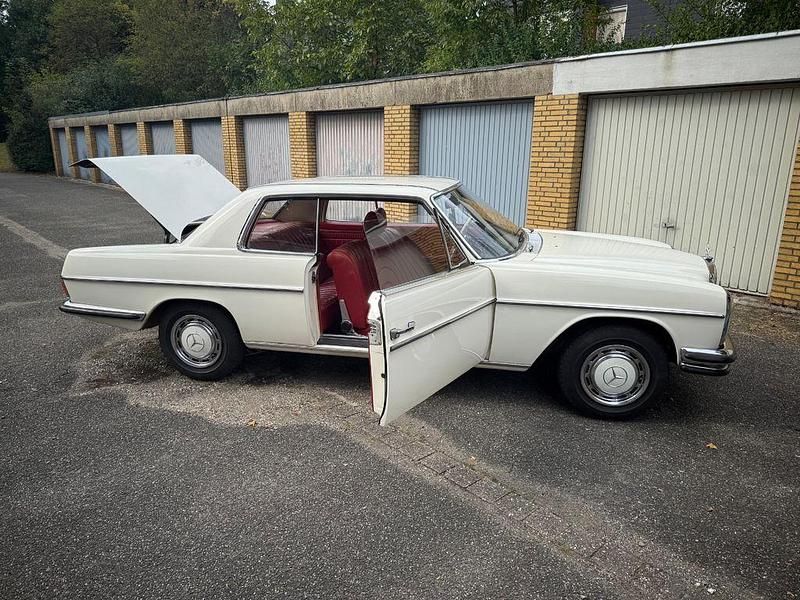 Weiß Gebraucht 1970 Mercedes 250 Cabrio | 12.500 € - Bild 1/4