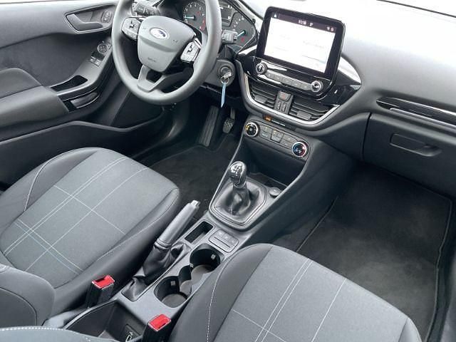 Gebraucht Ford Fiesta Cool & Connect 75 PS (55 kW) 2020 Polarsilber metallic Limousine