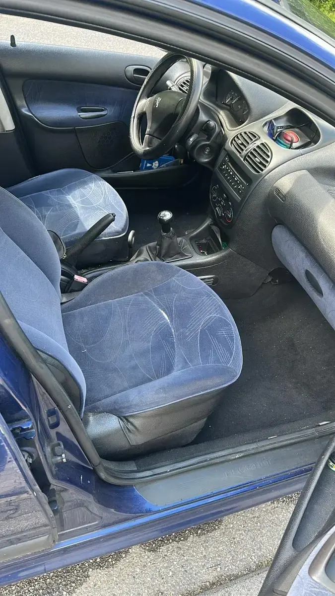 Gebraucht Peugeot 206 90 PS (66 kW) 2002 Blau Kleinwagen