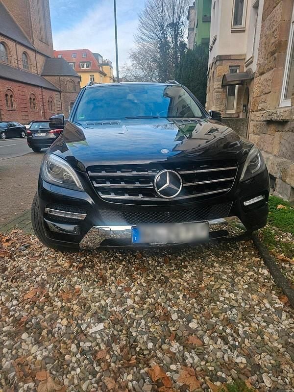 Gebraucht Mercedes ML350 Edition 1 258 PS (189 kW) 2012 Schwarz SUV