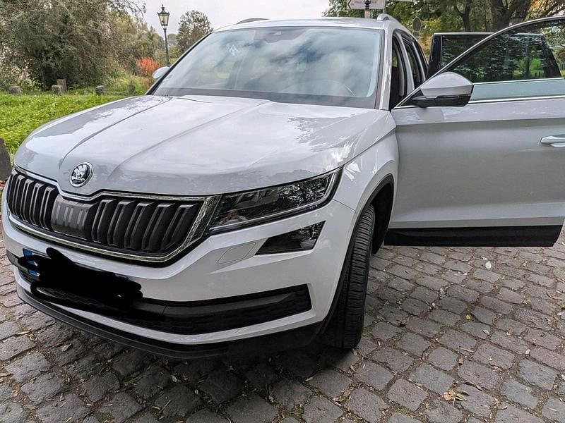 Weiß Gebraucht 2018 Skoda Kodiaq SUV | 19.900 € (Guter Preis) - Bild 1/4