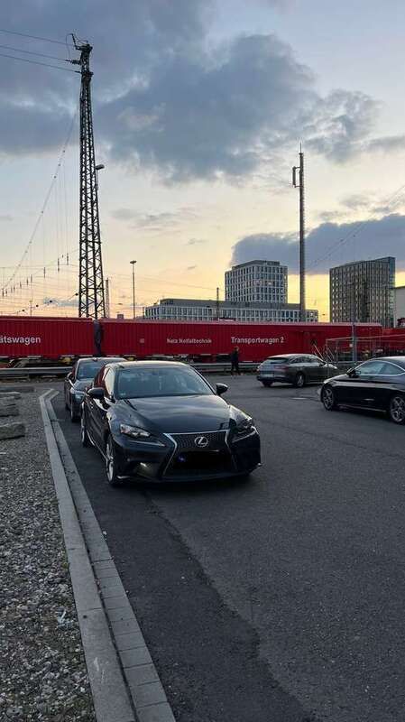 Gebraucht 2016 Lexus IS200t Sport Line Limousine | 10.000 € - Bild 1/2