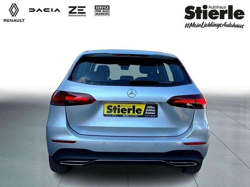Gebraucht Mercedes B250e 163 PS (119 kW) 2023 Iridiumsilber  metalliclack Van / Kleinbus