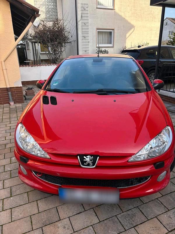 Gebraucht Peugeot 206 CC 101 PS (74 kW) 2007 Rot Cabrio