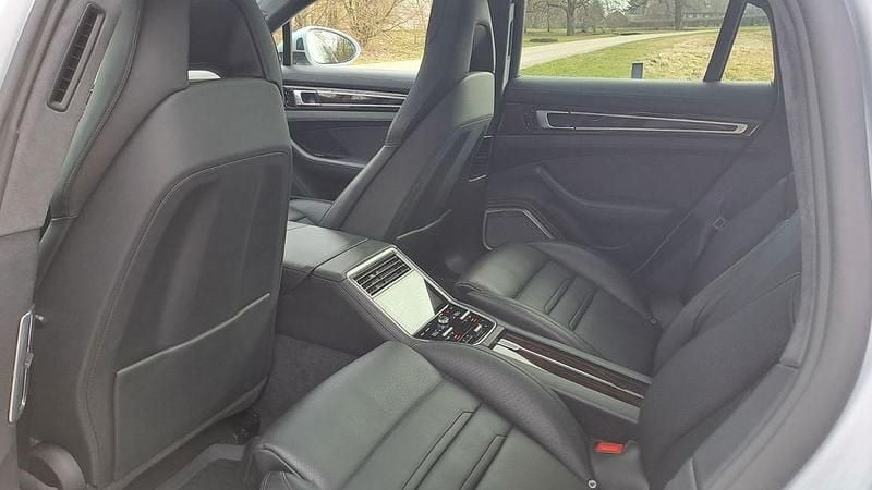 Gebraucht Porsche Panamera Turbo 549 PS (403 kW) 2016 Silber Limousine