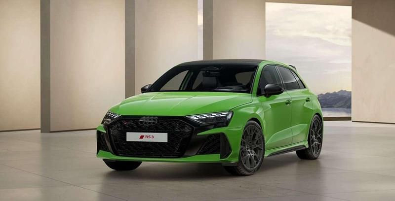 Neu Audi RS3 Comfort 400 PS (294 kW) 2025 Grün (kyalamigrün) Limousine