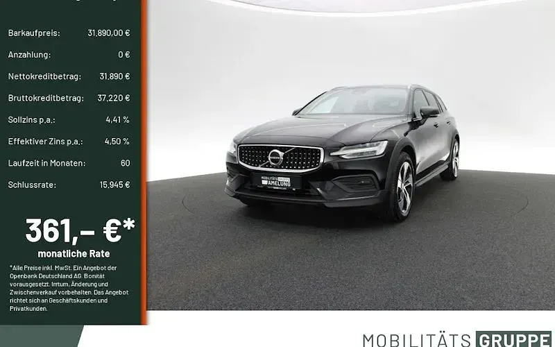 Używany Volvo V60 CC Plus 197 KM (144 kW) 2023 Czarny Kombi