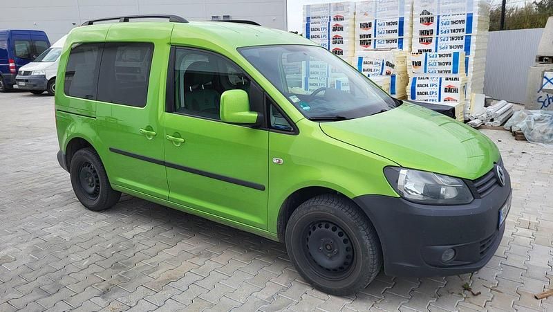 Grün Gebraucht 2013 VW Caddy Van / Kleinbus | 7.800 € (Fairer Preis) - Bild 1/4
