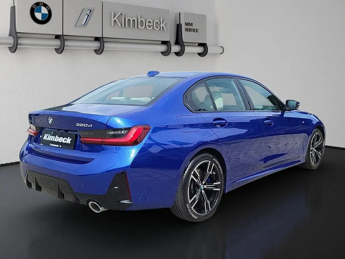 Gebraucht BMW 320 M Sport 190 PS (139 kW) 2025 M portimao blau Limousine