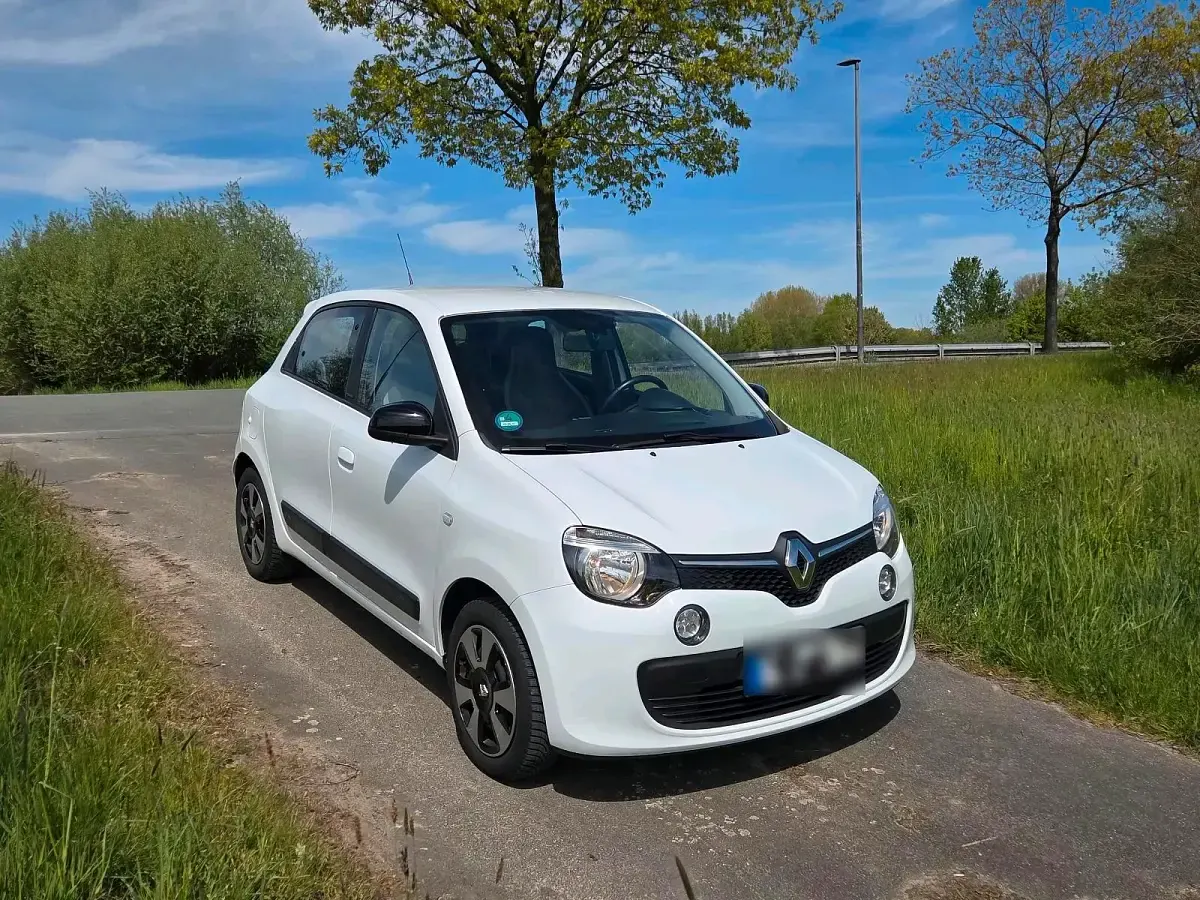 Gebraucht Renault Twingo 75 PS (55 kW) 2019 Weiß Kleinwagen