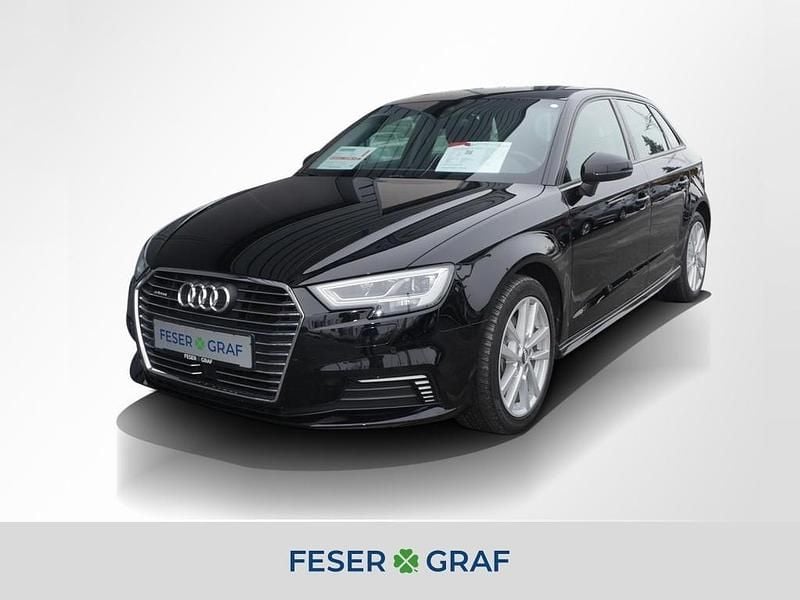 Schwarz Gebraucht 2022 Audi A3 Comfort Limousine | 19.740 € (Superpreis) - Bild 1/4