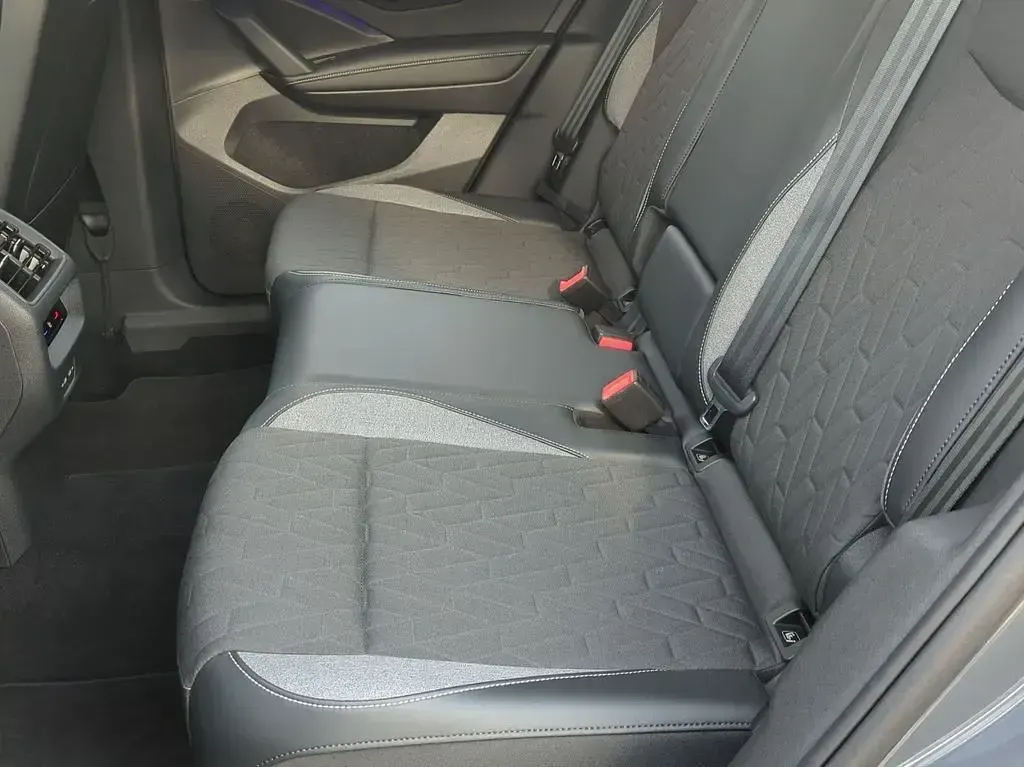 Gebraucht VW Tiguan Goal 131 PS (96 kW) 2025 Delfingrau metallic SUV