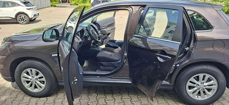 Gebraucht Mitsubishi ASX Edition 150 PS (110 kW) 2020 Braun SUV