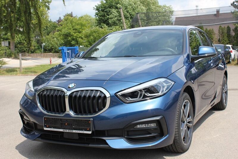 Gebraucht BMW 120 Sport Line 190 PS (139 kW) 2021 Blau Kleinwagen