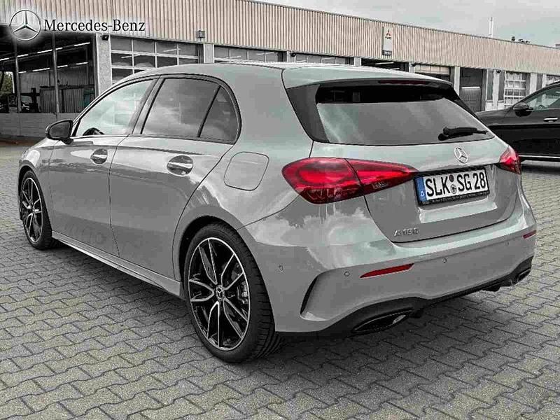 Gebraucht Mercedes A180 AMG 136 PS (100 kW) 2025 Manufaktur lack manufaktur alpin Limousine