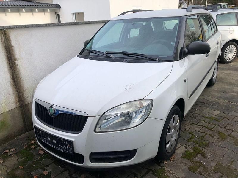 Weiß Gebraucht 2009 Skoda Fabia Classic Kombi | 599 € (Superpreis) - Bild 1/4
