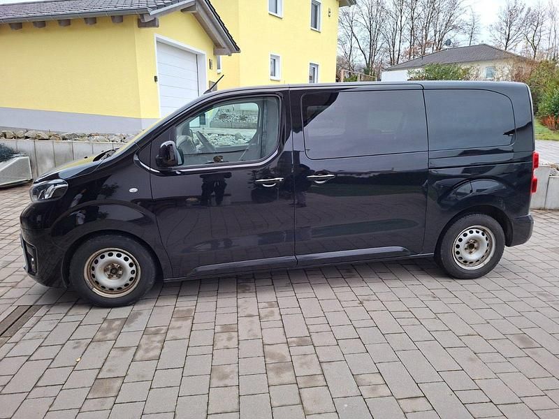 Gebraucht Toyota Proace Verso Comfort 150 PS (110 kW) 2018 Schwarz Kombi