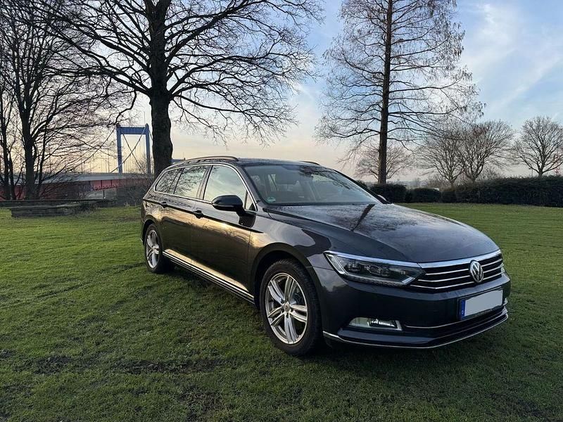 Gebraucht VW Passat Comfortline 190 PS (139 kW) 2019 Grau Limousine