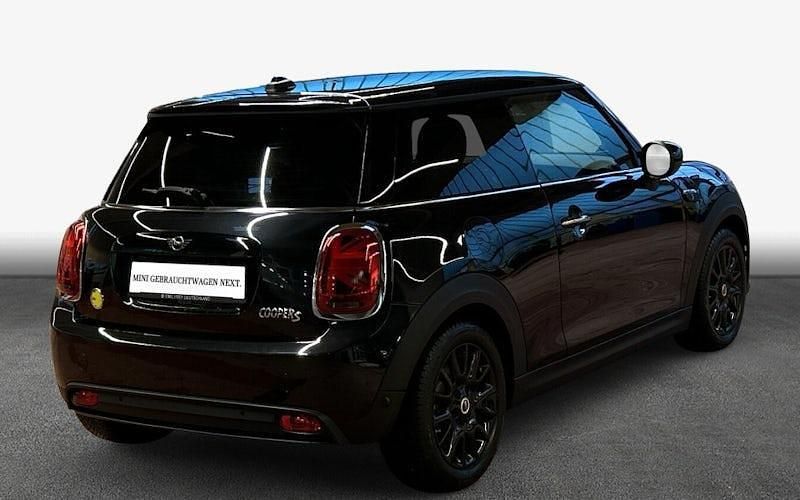 Gebraucht Mini Cooper Essential 135 kW (184 PS) 2023 Schwarz Kleinwagen