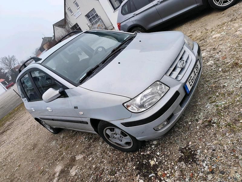 Grau Gebraucht 2005 Hyundai Matrix Van / Kleinbus | 699 € (Superpreis) - Bild 1/4