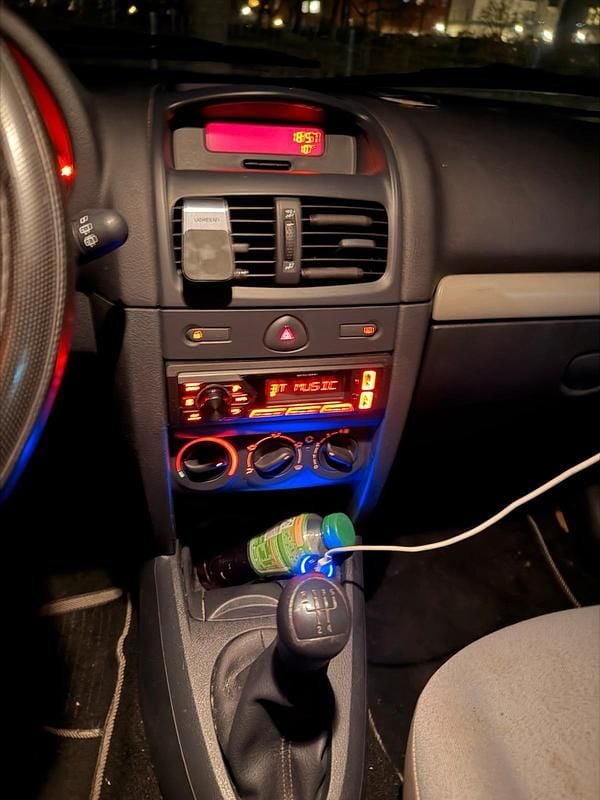 Gebraucht Renault Clio II 82 PS (60 kW) 2003 Andere farben Kleinwagen