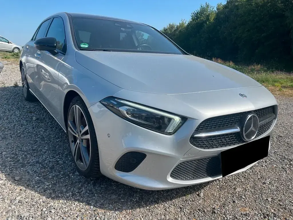 Gebraucht Mercedes A250 224 PS (164 kW) 2021 Silber Limousine