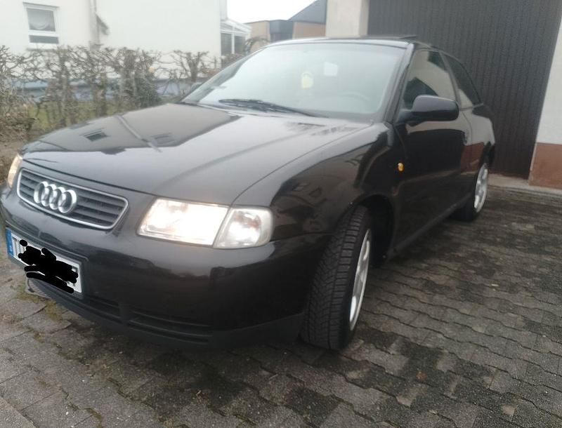 Gebraucht Audi A3 Ambiente 102 PS (75 kW) 1997 Schwarz Limousine