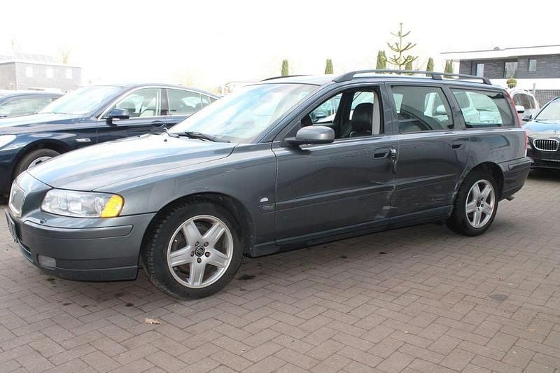 Gebraucht Volvo V70 Kinetic 185 PS (136 kW) 2006 Titanium grey pearl / metallic Kombi