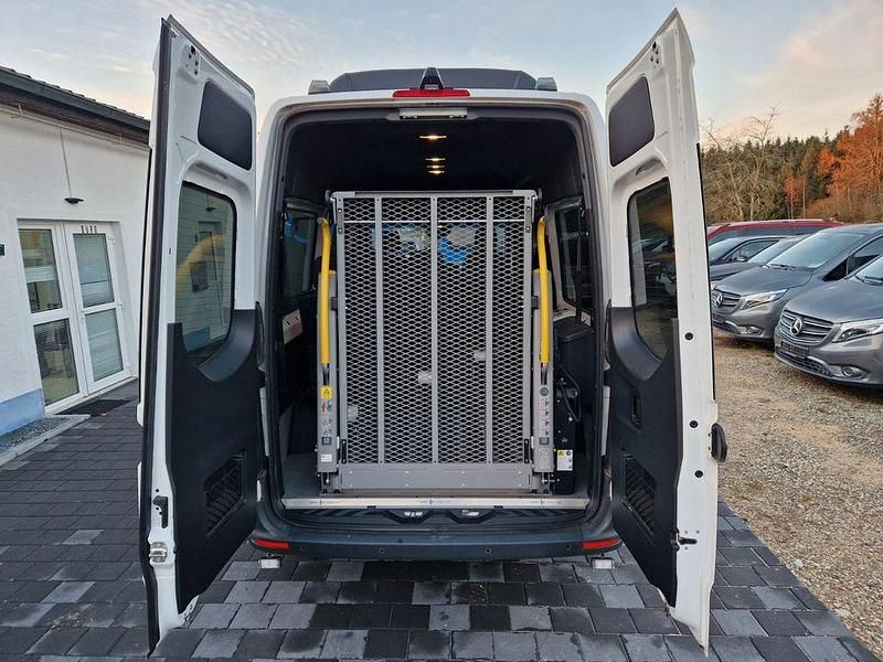 Gebraucht Mercedes Sprinter 170 PS (125 kW) 2023 Weiß Van