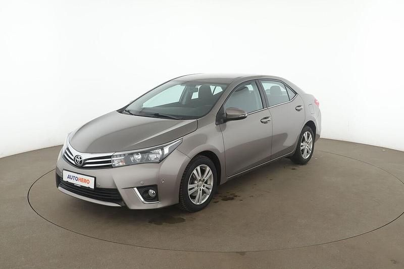 Używany Toyota Corolla Edition 132 KM (97 kW) 2015 Sedan/Limuzyna