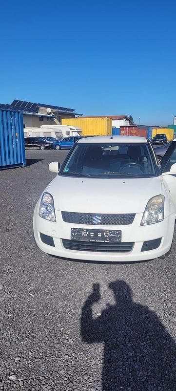 Gebraucht Suzuki Swift 92 PS (67 kW) 2008 Weiß Kleinwagen