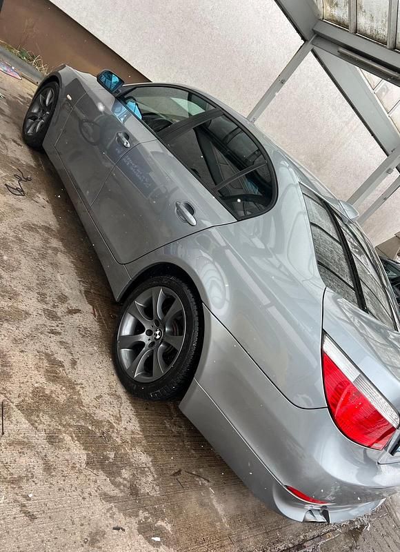 Gebraucht BMW 520 170 PS (125 kW) 2003 Grau Limousine